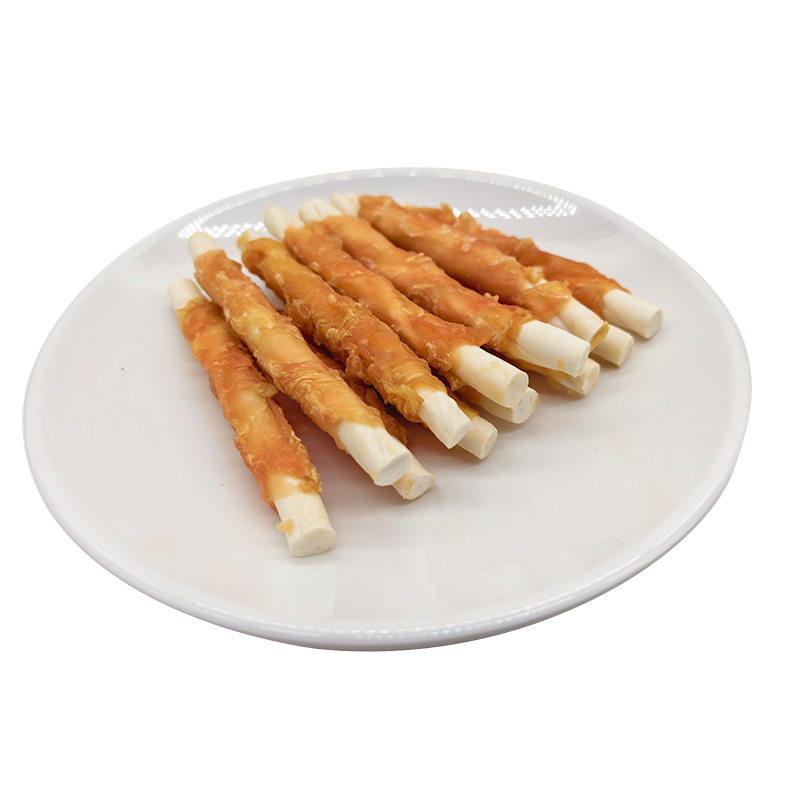 Коллагеновые жевательные палочки, завернутые в курицу